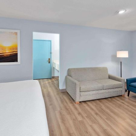 Days Inn & Suites By Wyndham Siler City Dış mekan fotoğraf