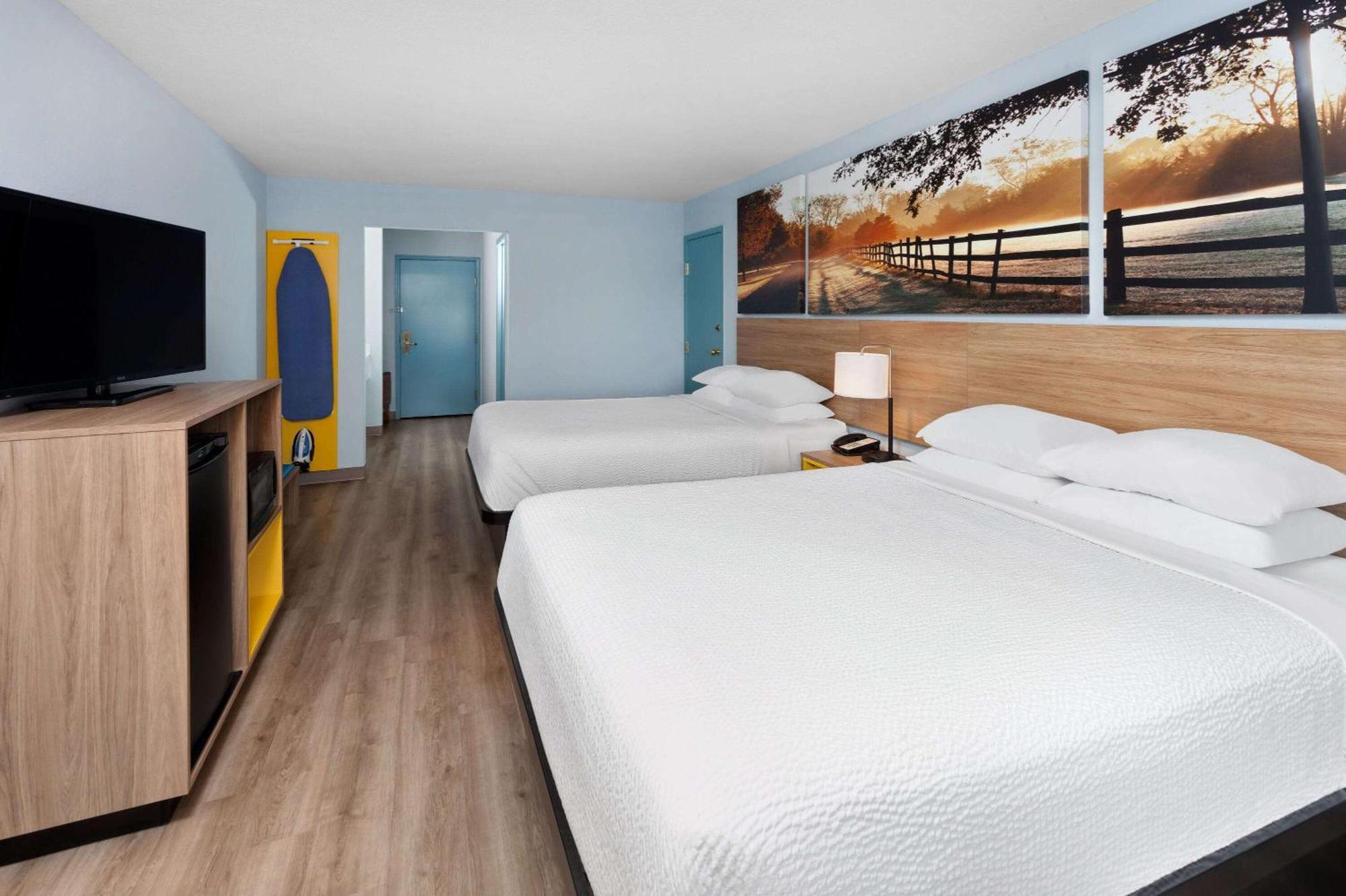 Days Inn & Suites By Wyndham Siler City Dış mekan fotoğraf