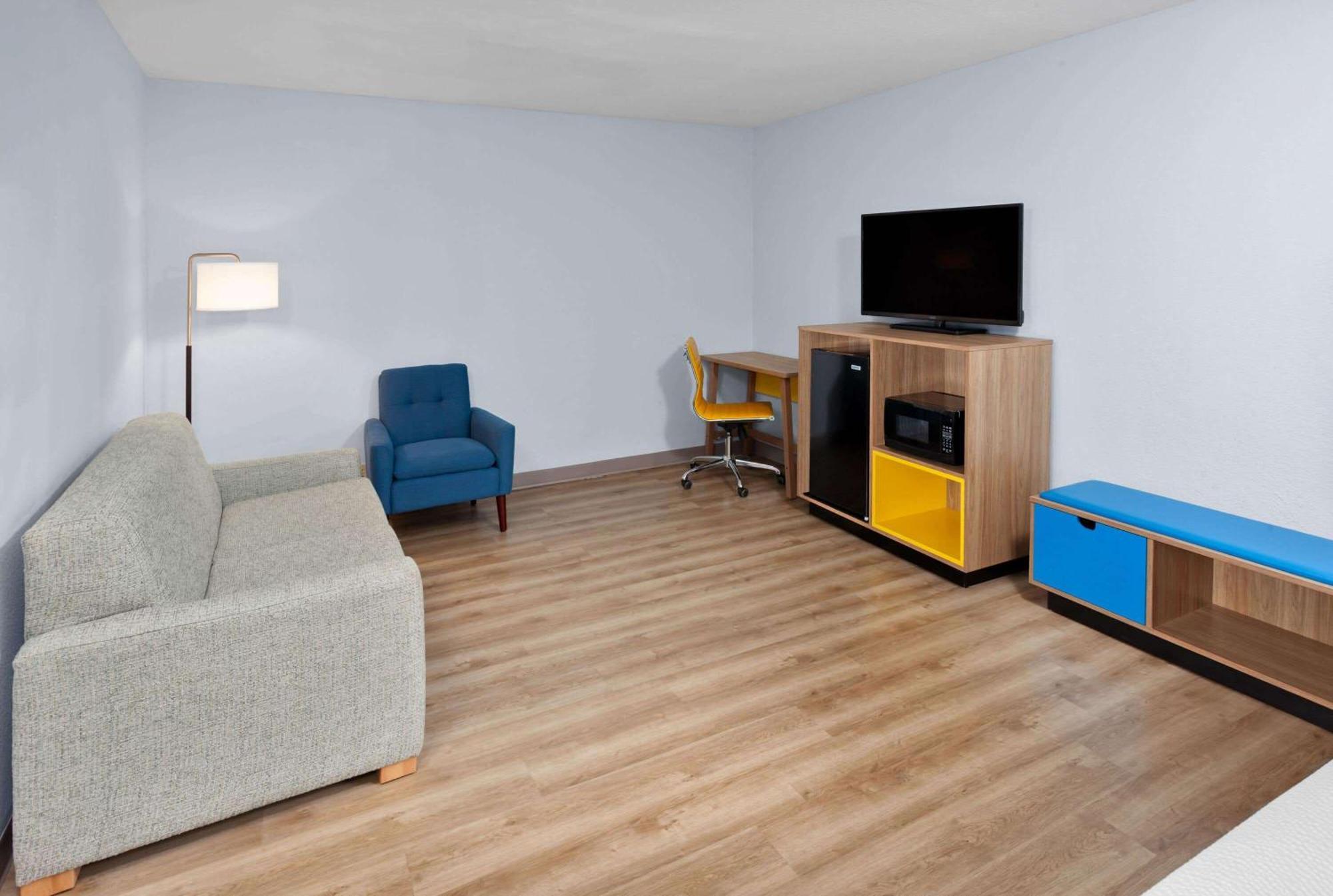 Days Inn & Suites By Wyndham Siler City Dış mekan fotoğraf