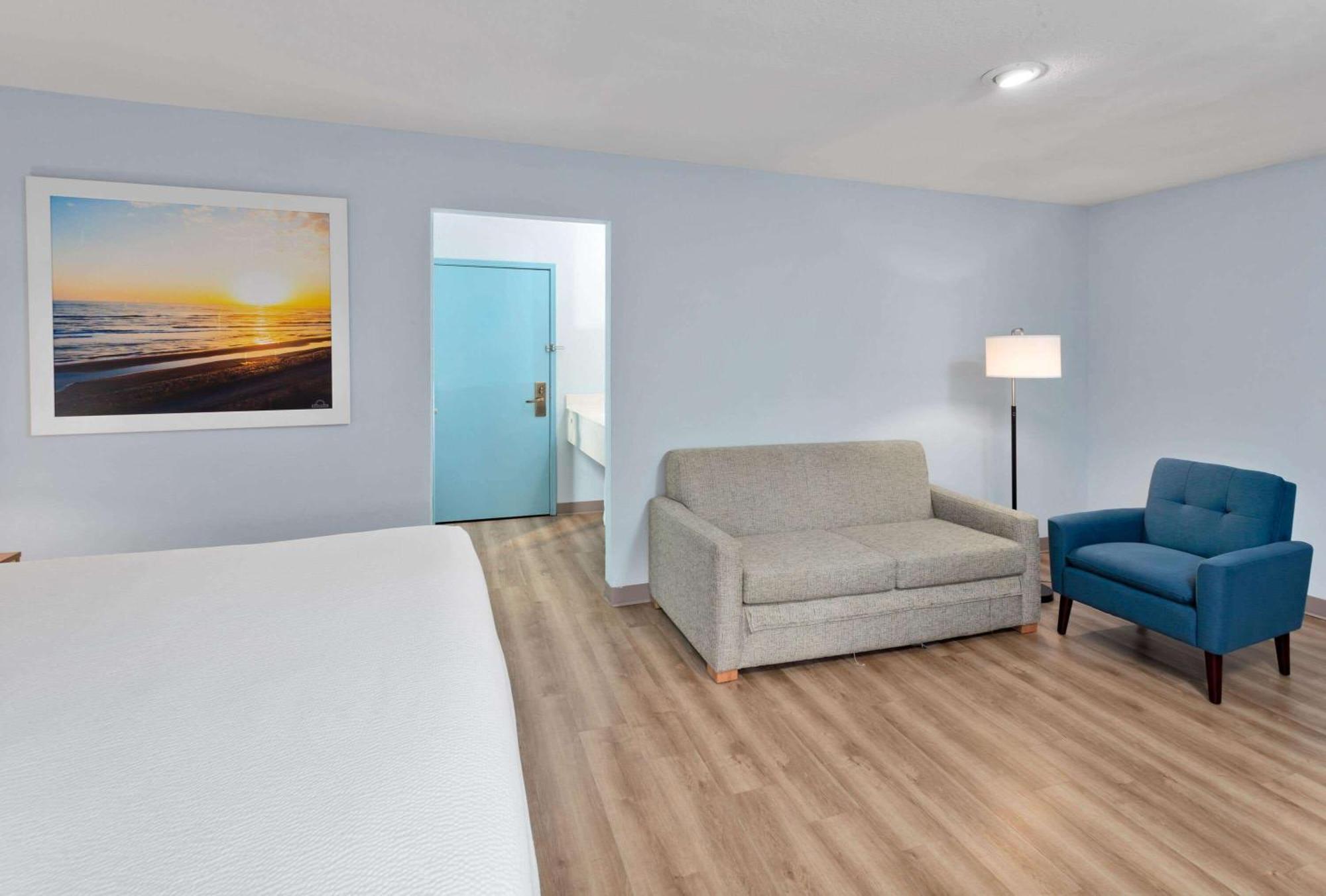Days Inn & Suites By Wyndham Siler City Dış mekan fotoğraf